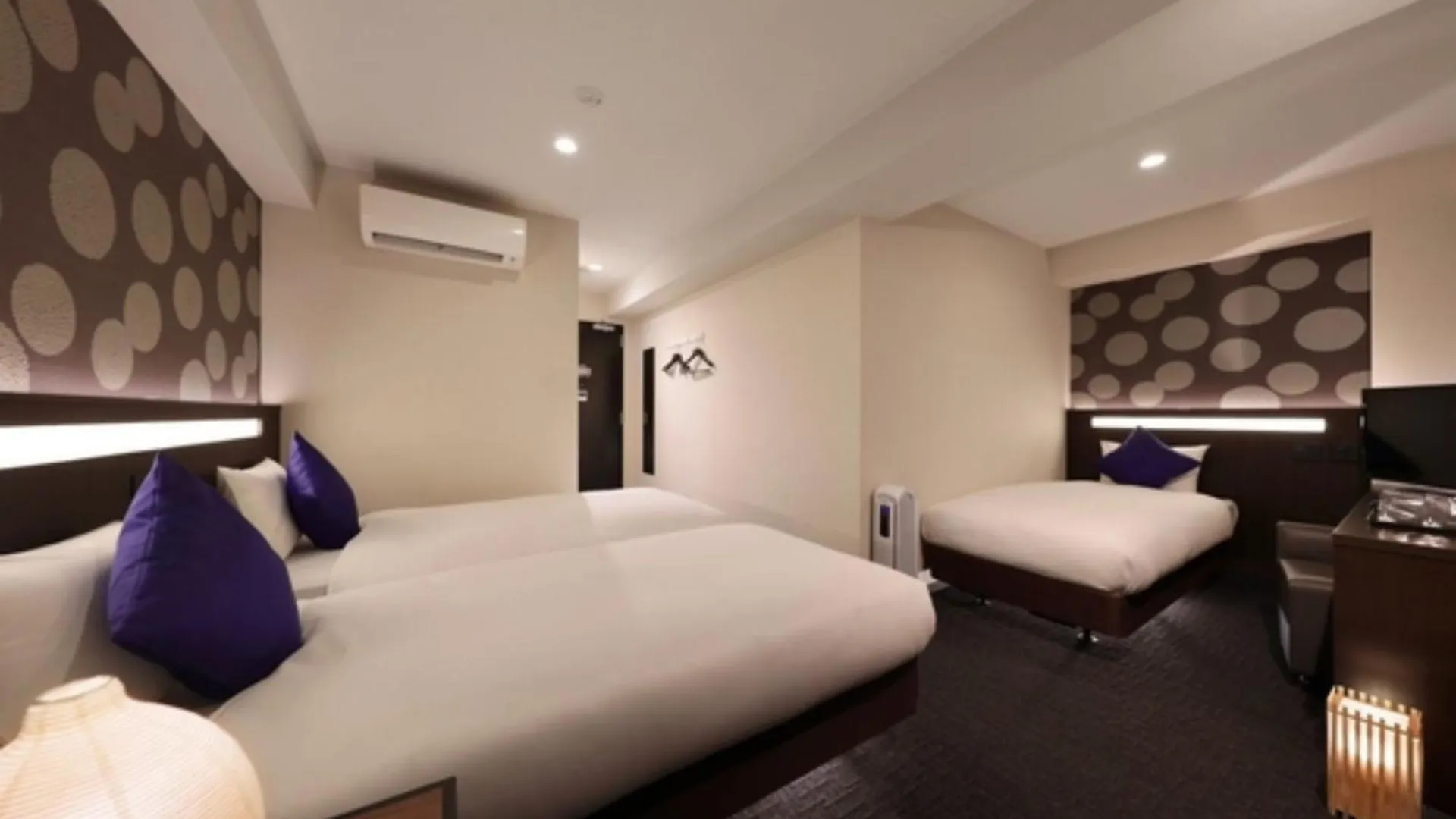 Marutamachi Crystal Hotel - Vacation Stay 05341V Kyoto 0*,